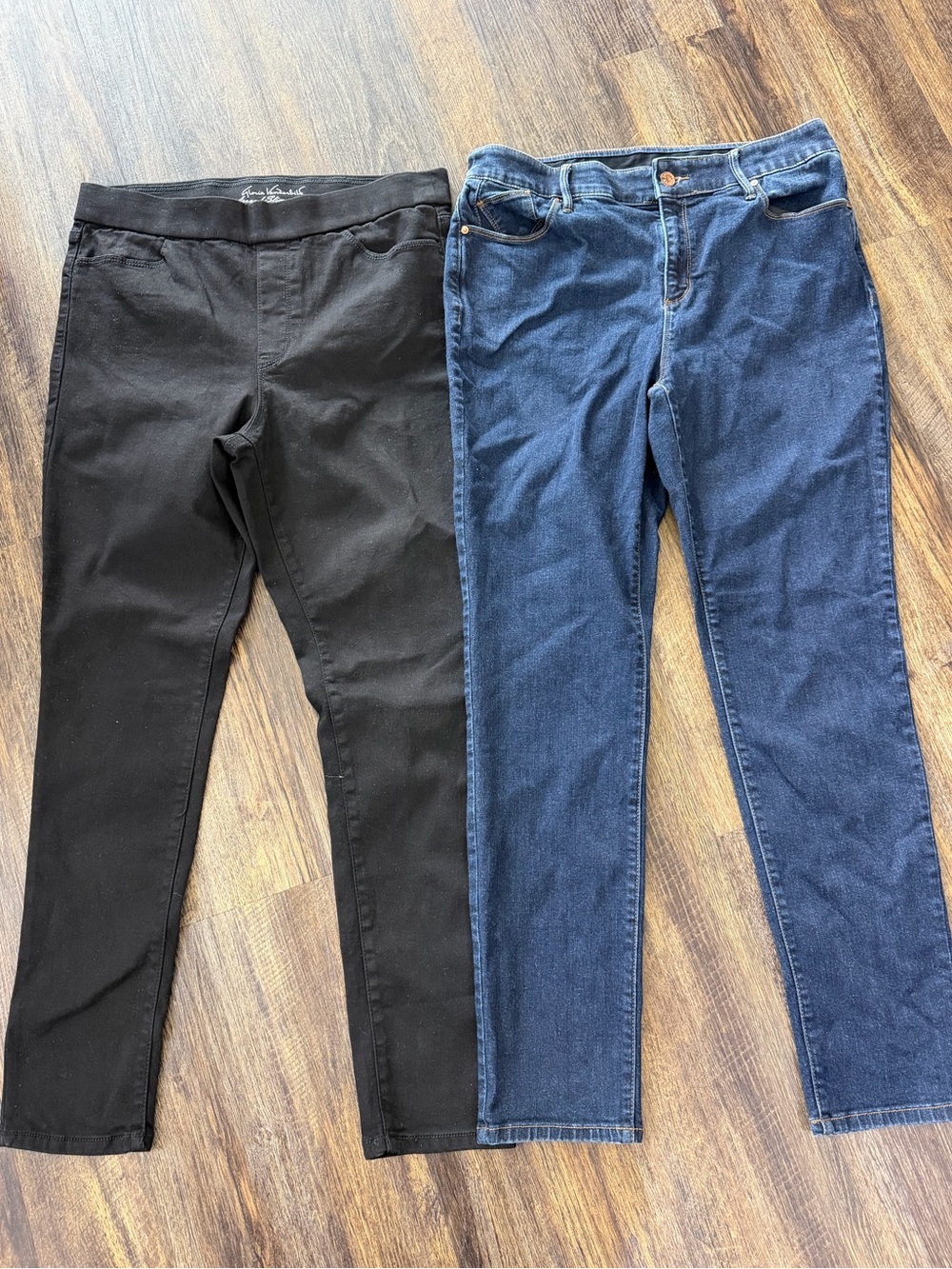 Gloria Vanderbilt Black Pull-On & Chico’s Blue Skinny Jeans